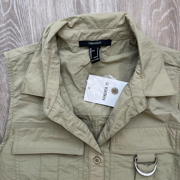 Forever 21 Olive Utility Crop Top - Picture 2 of 4